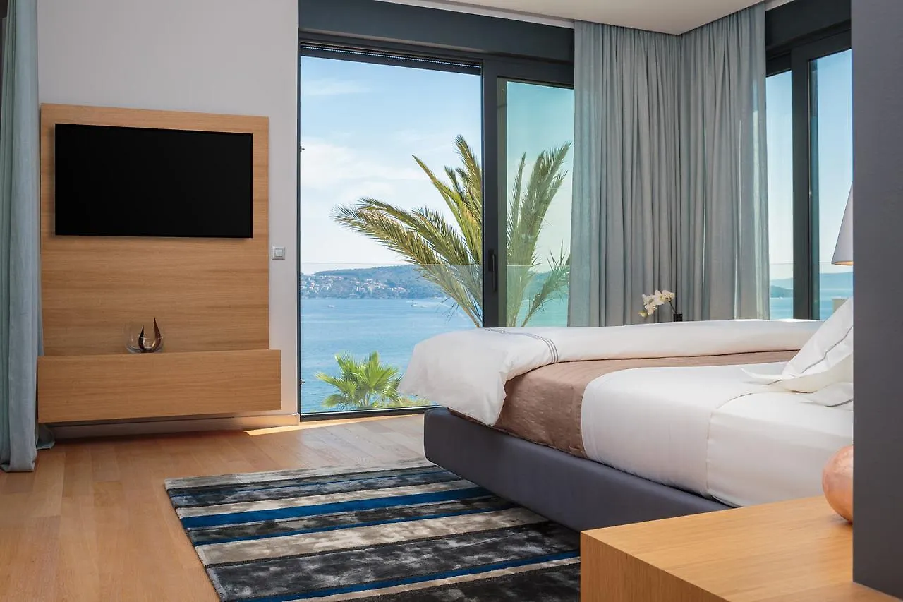 Ultraluxury Villa Elyzeum With Heated Pool Trogir