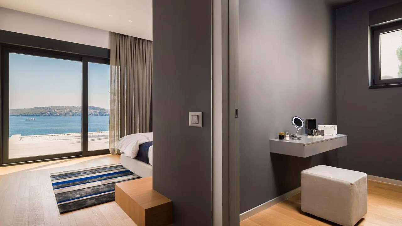 Ultraluxury Villa Elyzeum With Heated Pool Trogir