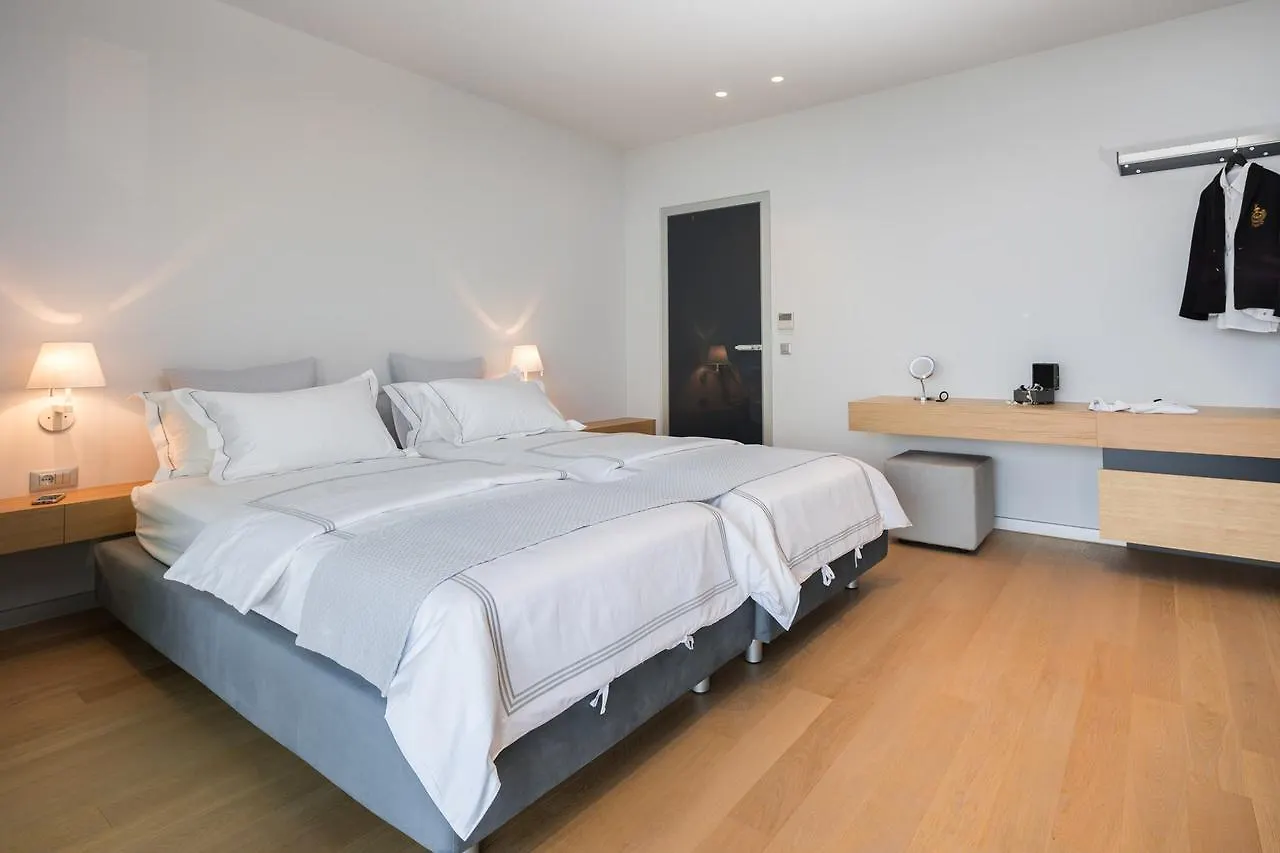 Ultraluxury Villa Elyzeum With Heated Pool Trogir