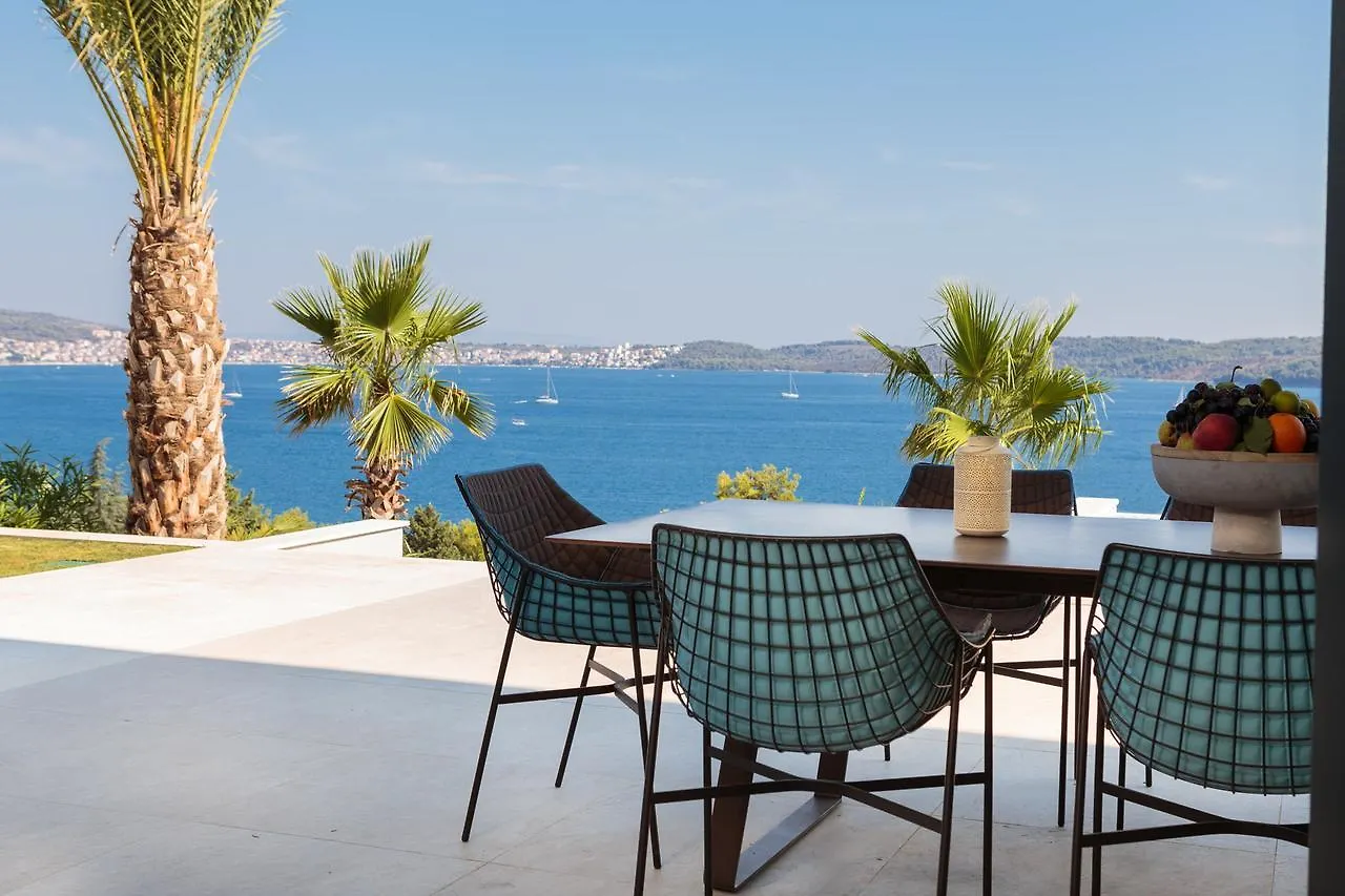 Ultraluxury Villa Elyzeum With Heated Pool Trogir