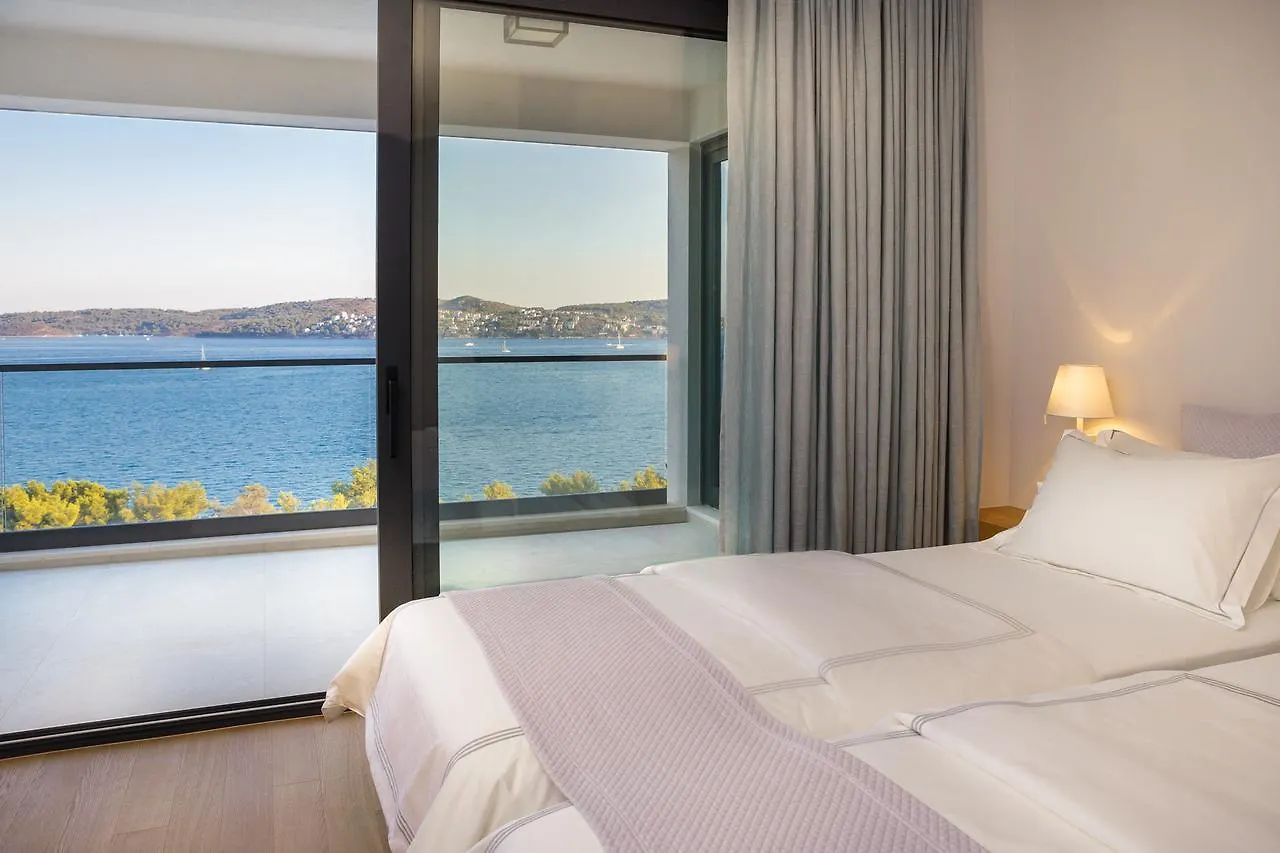 Ultraluxury Villa Elyzeum With Heated Pool Trogir