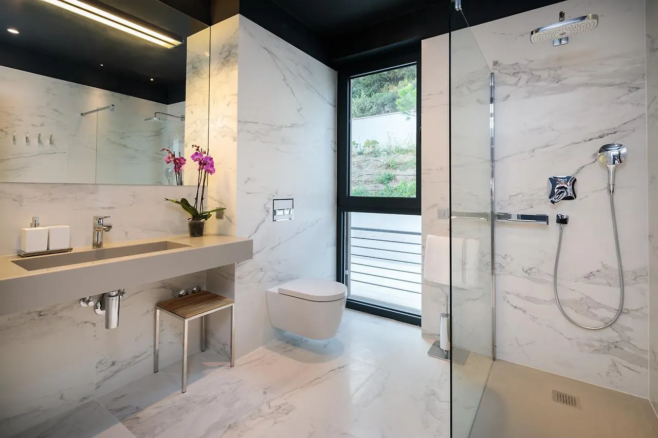Ultraluxury Villa Elyzeum With Heated Pool Trogir