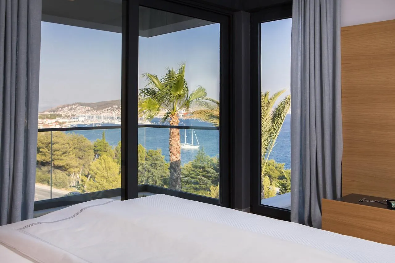 Ultraluxury Villa Elyzeum With Heated Pool Trogir